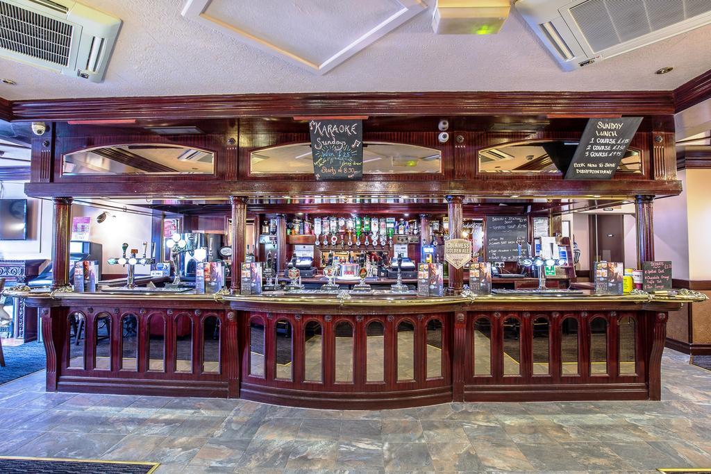 Globe Tamworth